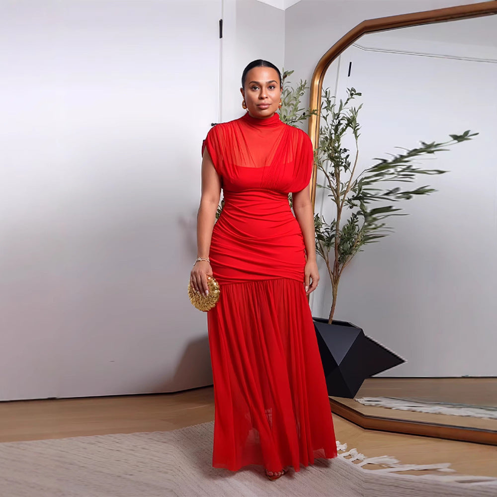 Robe longue à demi-col roulé et coutures en maille
